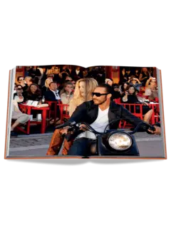 كتاب بعنوان سانت تروبيز سوليه