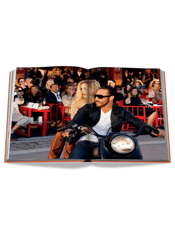 كتاب بعنوان سانت تروبيز سوليه