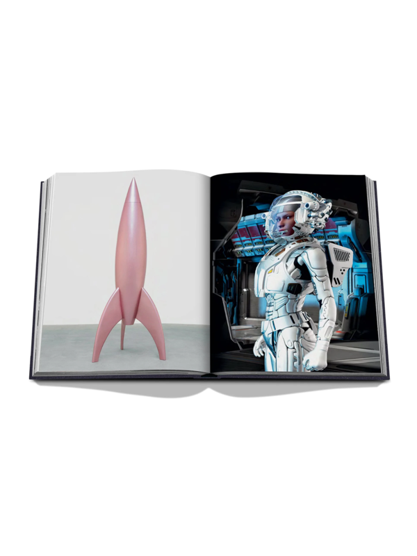 كتاب "Moon Paradise"