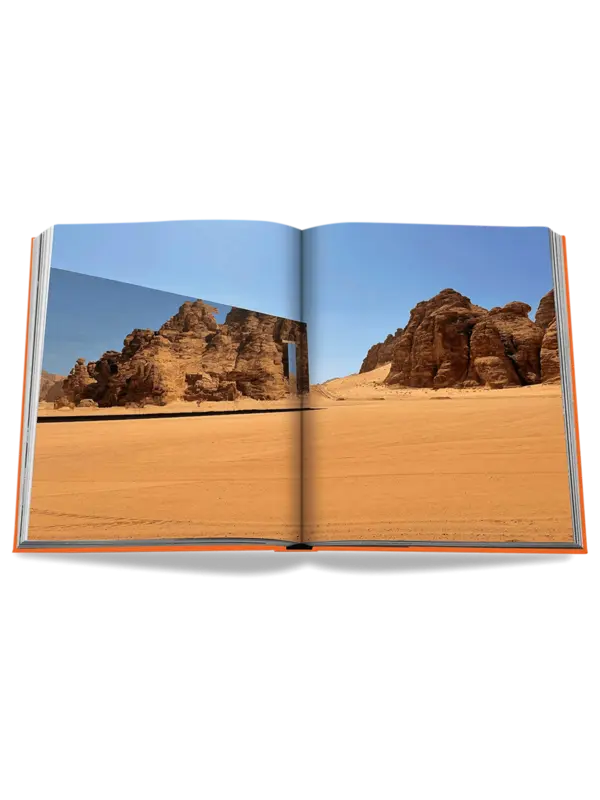 كتاب بعنوان "AlUla Ever"