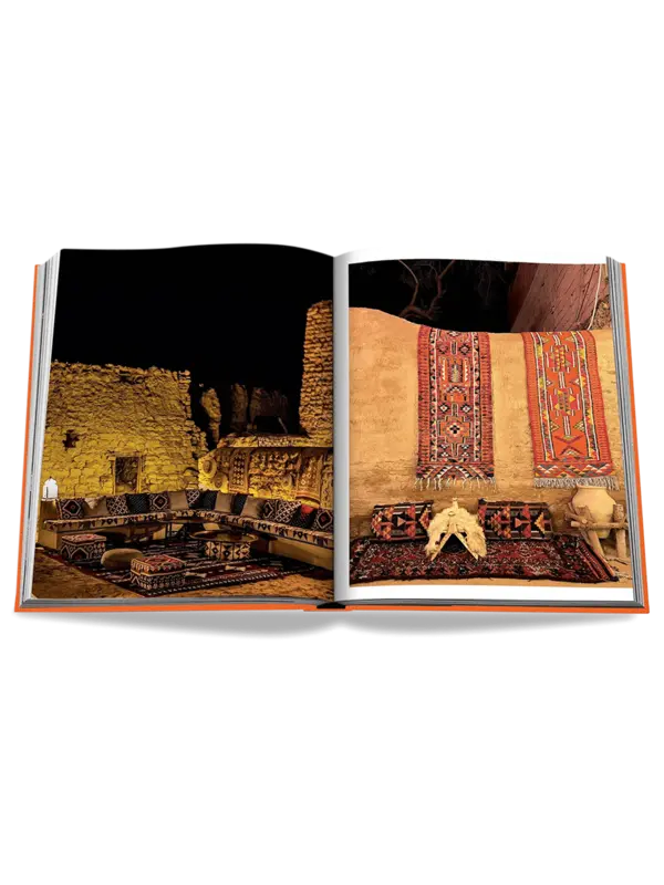 كتاب بعنوان "AlUla Ever"