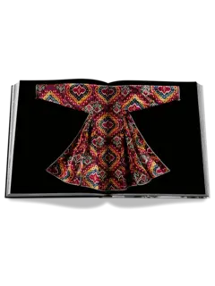 كتاب بعنوان "Uzbekistan Silk And Gold"