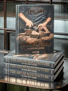 كتاب بعنوان "Alain Ducasse - The Art Of Manufacture"