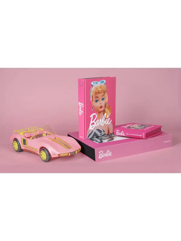 كتاب بعنوان Barbie