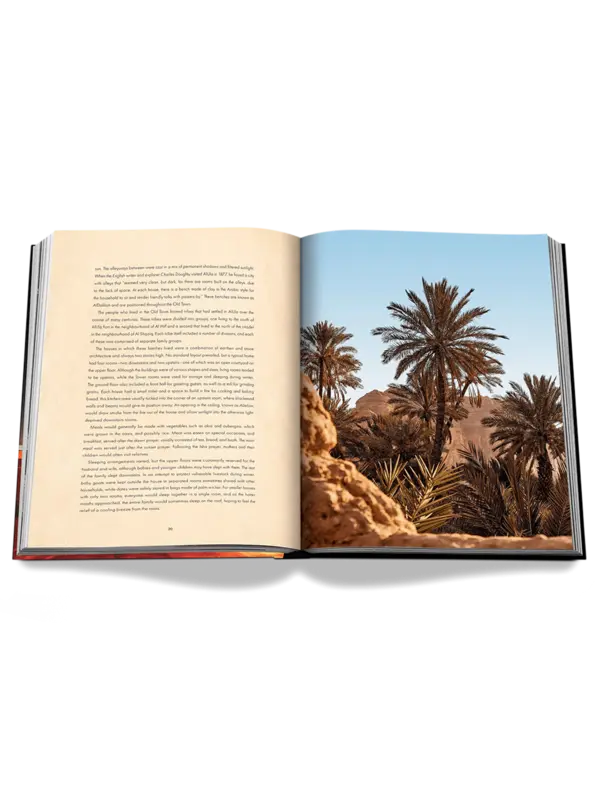 كتاب بعنوان "Alula Old Town, An Oasis Of Heritage"