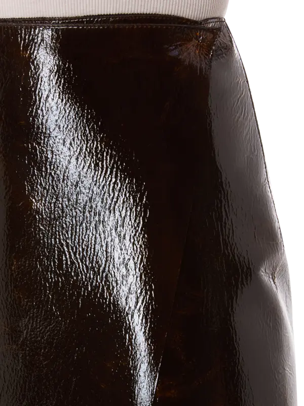 /original/A01067141_PHIL_0101 Brown_4.png_convert-600x800