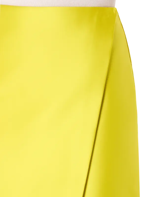 /original/A01167135_PHIL_0032Yellow_4.png_convert-600x800