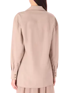 بلوزة بأكمام طويلة من الصوف مزينة بطبعات استوائية