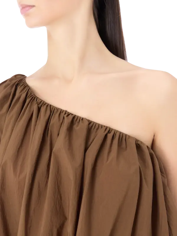 /original/A02122120_PHIL_0518 Brown_4.png_convert-600x800