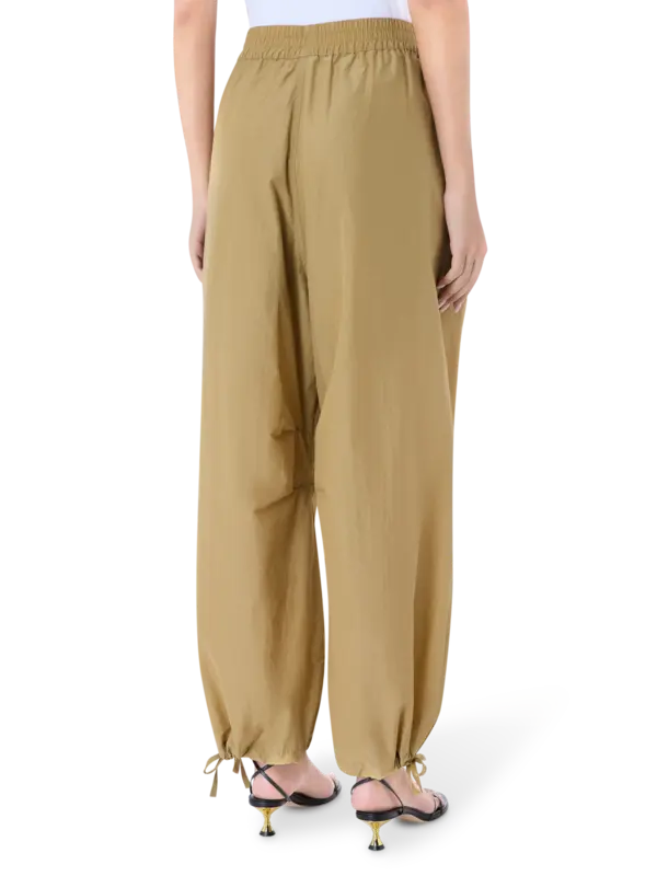 /original/A03102120_PHIL_0468 Beige_3.png_convert-600x800