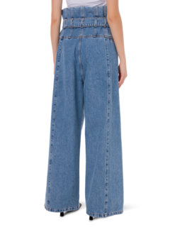 بنطال جينز بأرجل واسعة وخصر مكشكش