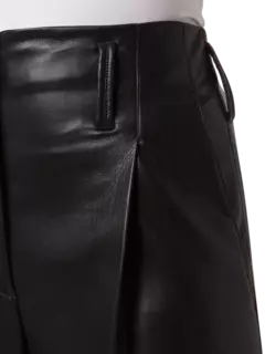 بنطال من الجلد بخصر مرتفع