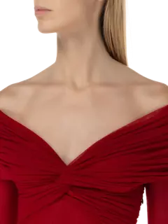 فستان قصير مطاطي بأكمام طويلة من التول