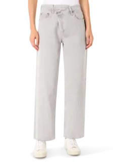 بنطال جينز بأرجل مستقيمة وتصميم متقاطع