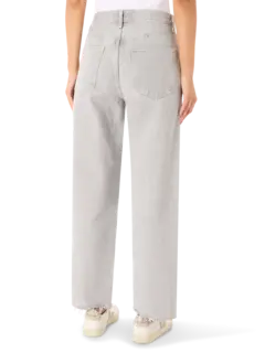 بنطال جينز بأرجل مستقيمة وتصميم متقاطع