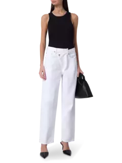 بنطال جينز بتصميم متقاطع