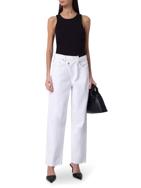 بنطال جينز بتصميم متقاطع