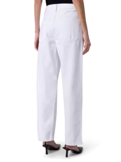 بنطال جينز بتصميم متقاطع