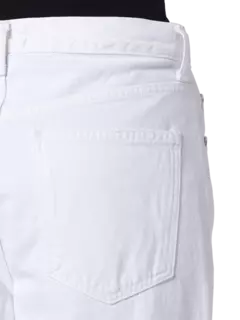 بنطال جينز بتصميم متقاطع