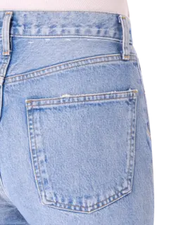 جينز بخصر ضيق بنمط التسعينيات