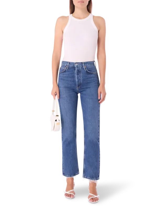 جينز بخصر ضيق بنمط التسعينيات