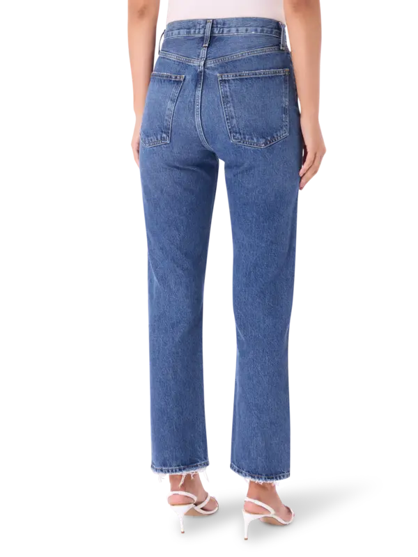 جينز بخصر ضيق بنمط التسعينيات