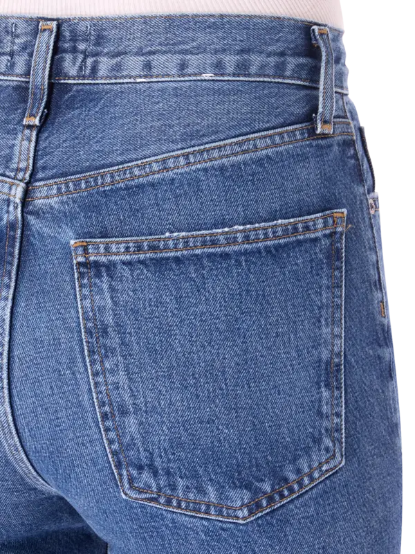 جينز بخصر ضيق بنمط التسعينيات