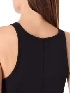 بلوزة زين بدون أكمام