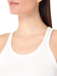 بلوزة زين بدون أكمام