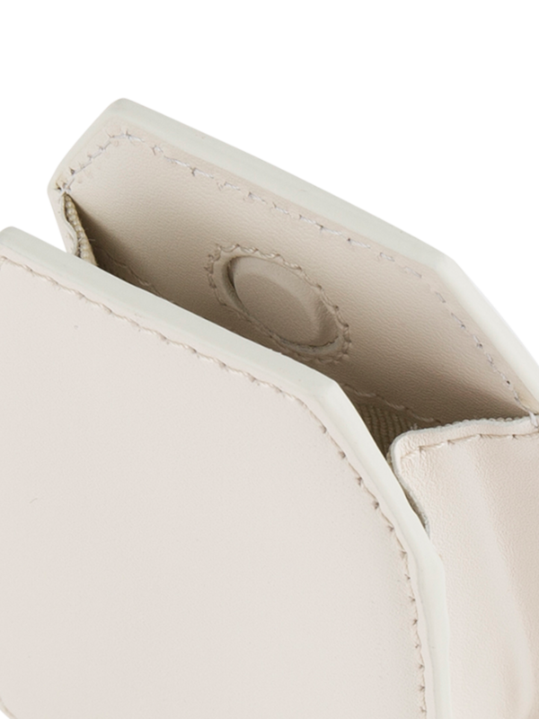 /original/AIRPODSCASE_GIAR_3000 Cream_4.png_convert-600x800