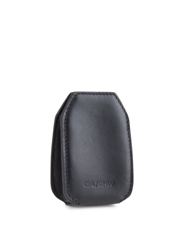 /original/AIRPODSCASE_GIAR_5000 Black_2.png_convert-600x800