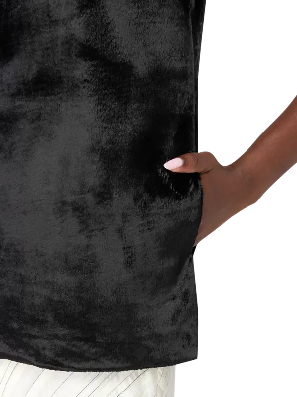 /original/ANDO_LOUL_Black_5.png_convert-600x800