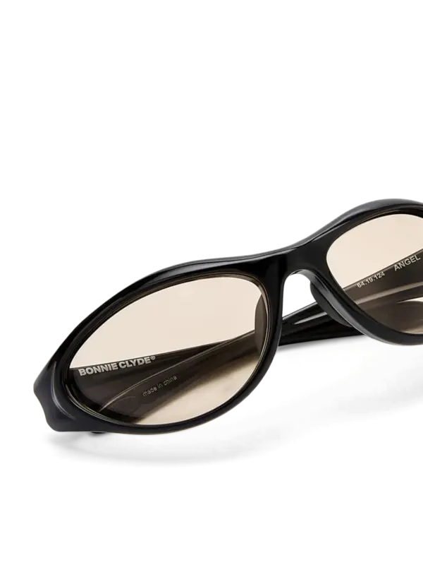 /original/ANGEL_BONN_Black Brow_4.png_convert-600x800