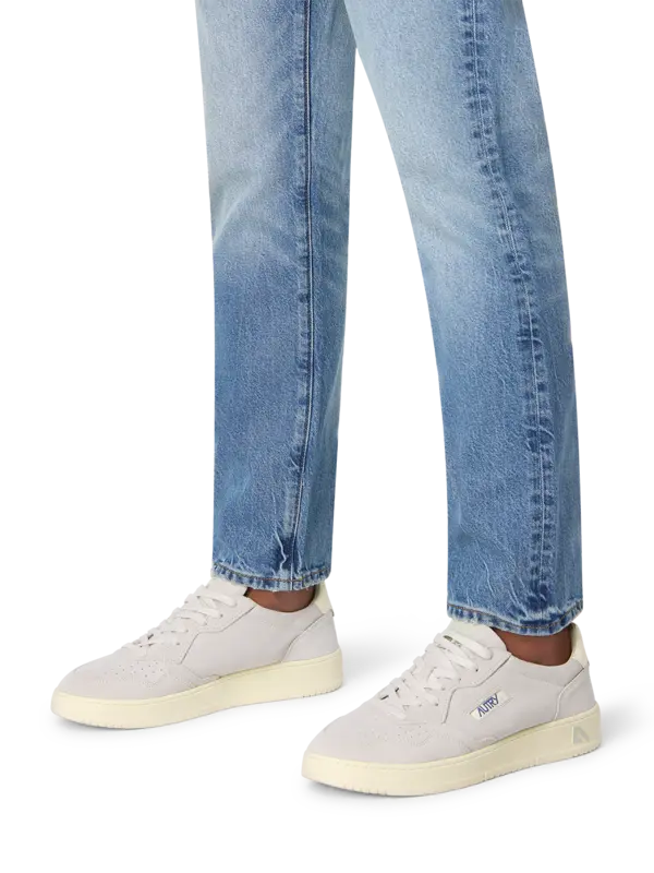 /original/AULMUH15_AUTY_FSueMawht_2.png_convert-600x800