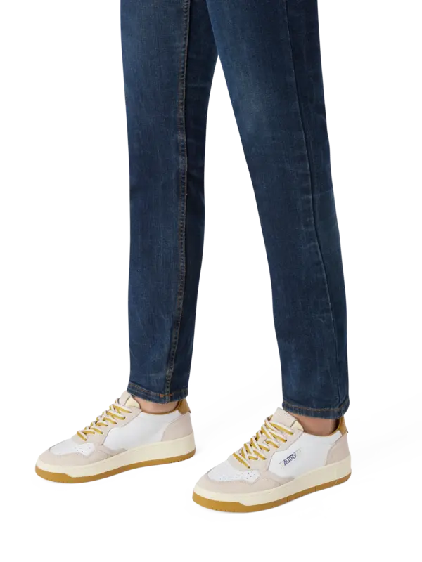 /original/AULWBW03_AUTY_LeWhtsand_2.png_convert-600x800