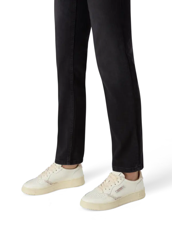 /original/AULWMJ01_AUTY_LeamMrshe_2.png_convert-600x800