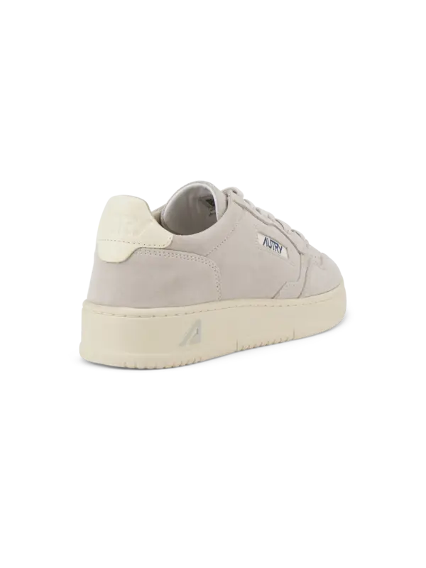 /original/AULWUH15_AUTY_FSueMawht_4.png_convert-600x800