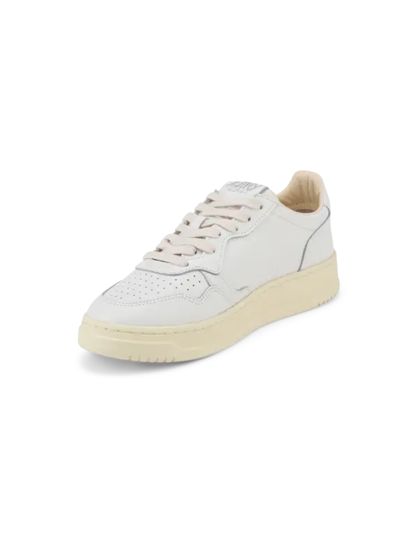 /original/AULWWE01_AUTY_LeambfWht_3.png_convert-600x800