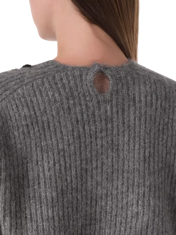 بلوزة محبوكة قصيرة بأكمام طويلة