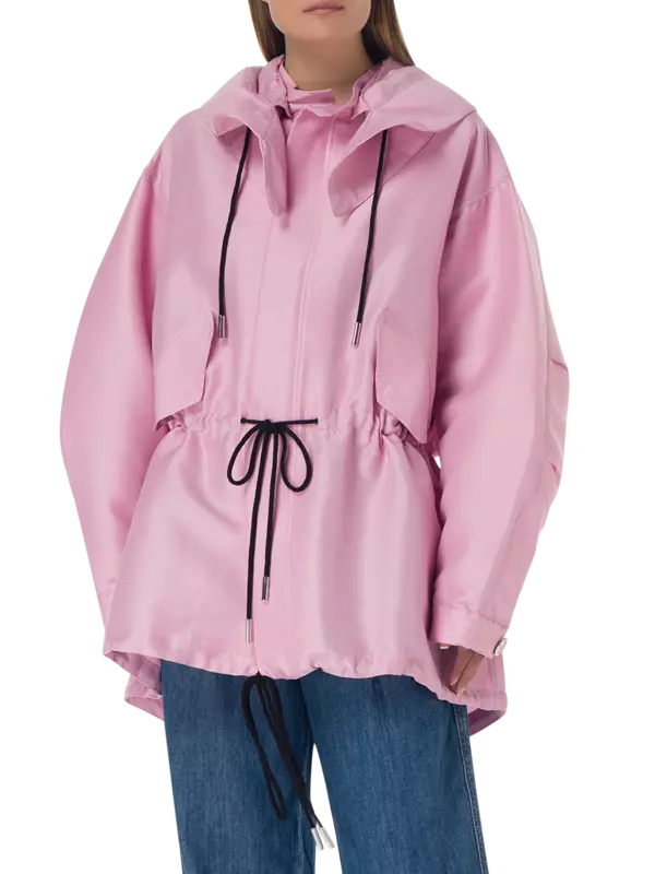 جاكيت باركا كبير الحجم