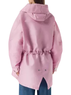 جاكيت باركا كبير الحجم