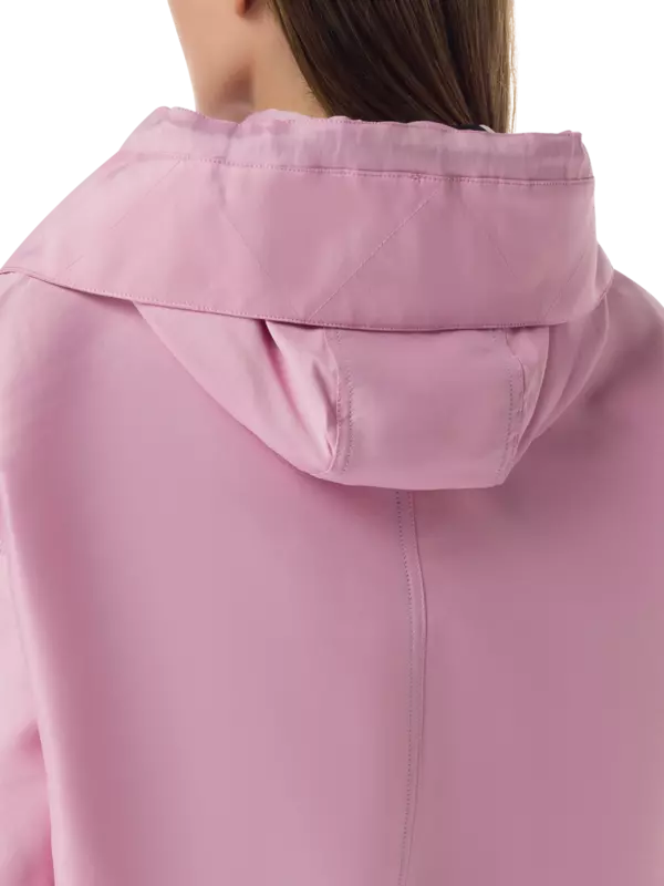 جاكيت باركا كبير الحجم