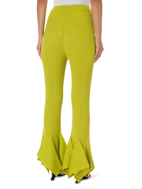 بنطال محبوك من صوف ميرينو بقصة ضيقة من الأعلى وواسعة من الأسفل