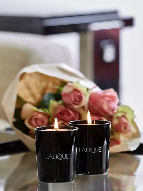 /original/B16181_LALI_Black_2.png_convert-600x800
