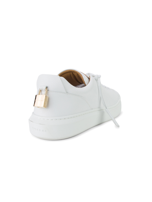 LOW TOP SNEAKERS
