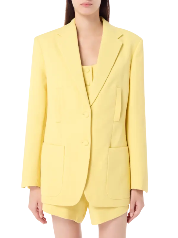 جاكيت بيانكا بقصة فضفاضة من الصوف