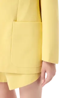 جاكيت بيانكا بقصة فضفاضة من الصوف