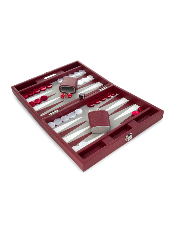 لعبة طاولة من جلد الجاموس