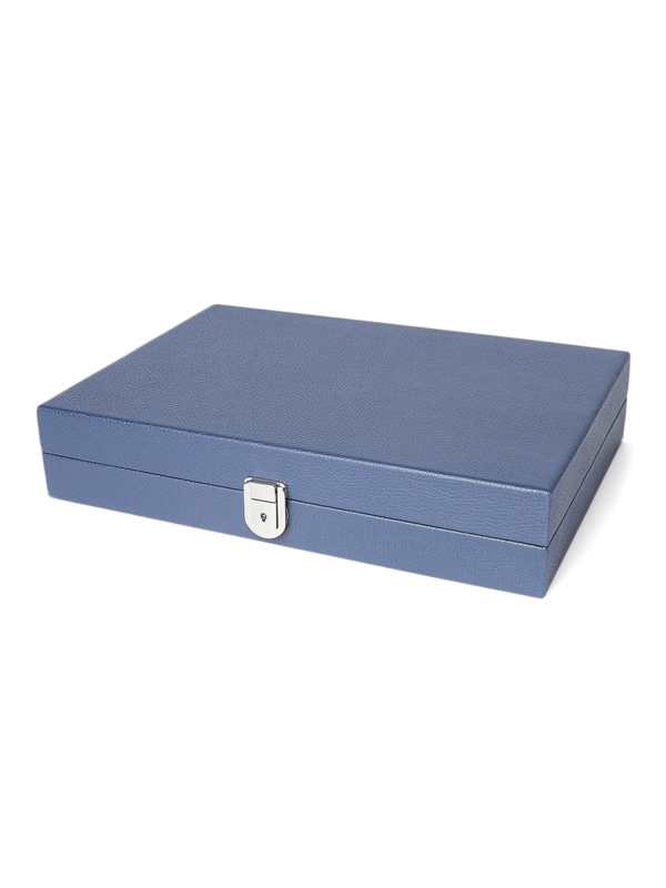 لعبة طاولة من جلد الجاموس