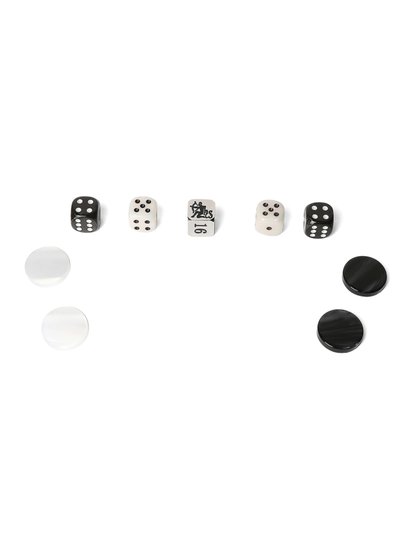 لعبة طاولة بتأثير جلد الحقائب الفاخرة